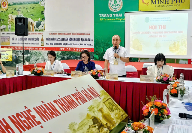 Tổ chức chấm thi Hội thi sản phẩm và tôn vinh nghệ nhân làng nghề tiêu biểu- Ảnh 1.