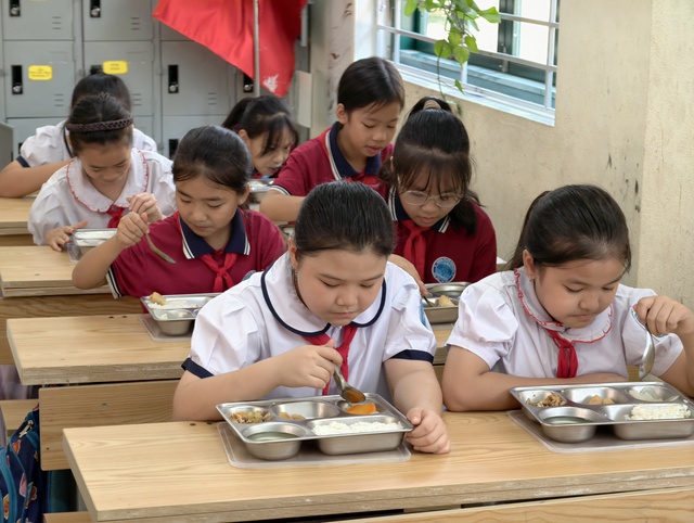 Hà Nội rà soát, chấn chỉnh việc tổ chức bữa ăn bán trú tại các cơ sở giáo dục- Ảnh 1.