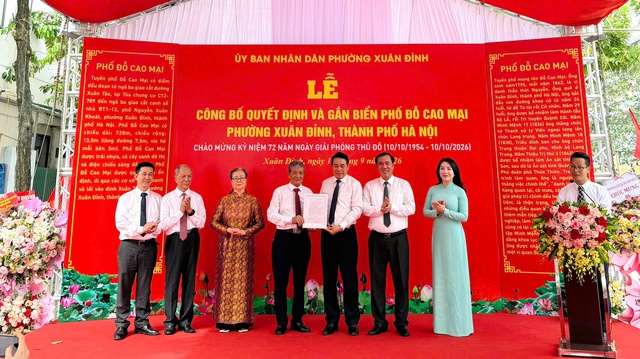 Hà Nội gắn biển tên phố Đỗ Cao Mại tại phường Xuân Đỉnh- Ảnh 2.
