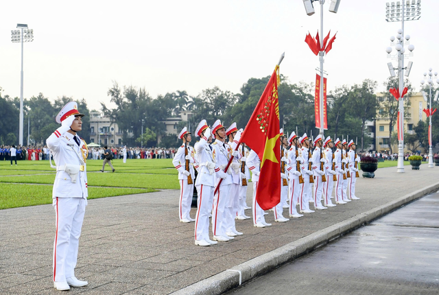 Lễ Thượng cờ đặc biệt trong sáng Quốc khánh tại Quảng trường Ba Đình- Ảnh 5.