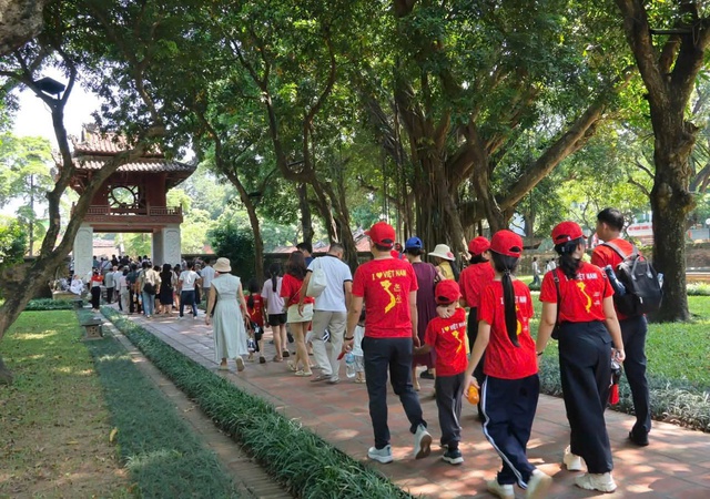 Hà Nội hút khách với hành trình du lịch di sản, trải nghiệm về nguồn dịp Quốc khánh- Ảnh 7.