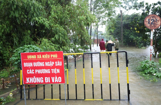 Chủ động ứng phó, khắc phục ngập úng tại khu vực Thạch Thất, Chương Mỹ- Ảnh 1.