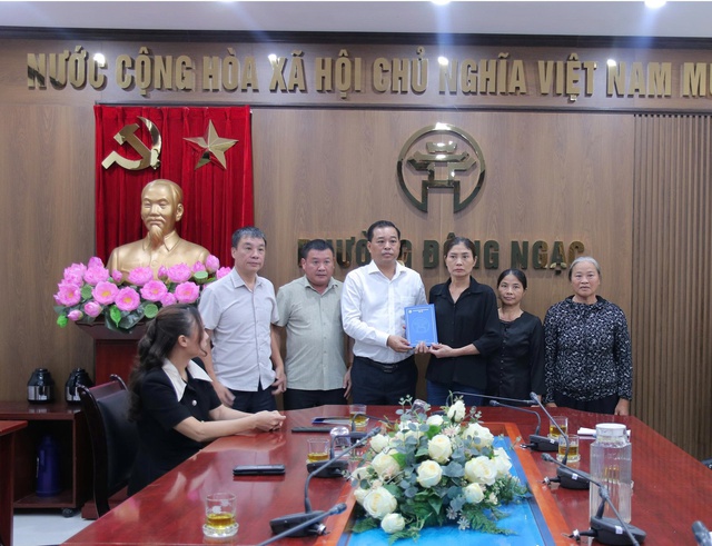 Hỗ trợ gia đình nạn nhân vụ việc nam sinh bị tử vong tại phường Đông Ngạc- Ảnh 1.