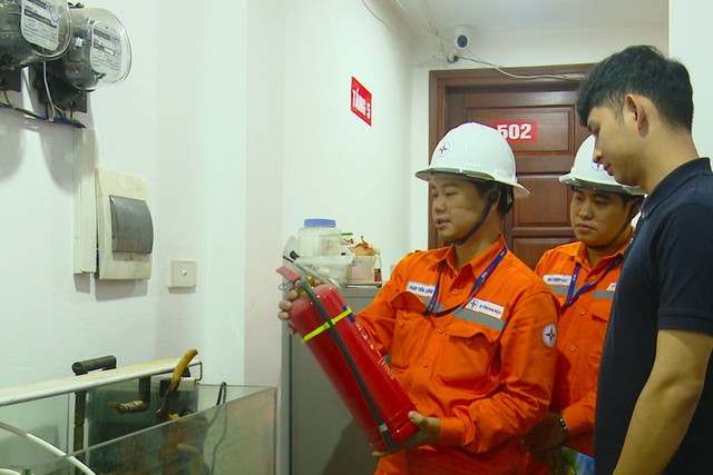 Hà Nội phấn đấu giảm 20% vụ cháy, nổ và tai nạn do điện- Ảnh 1.