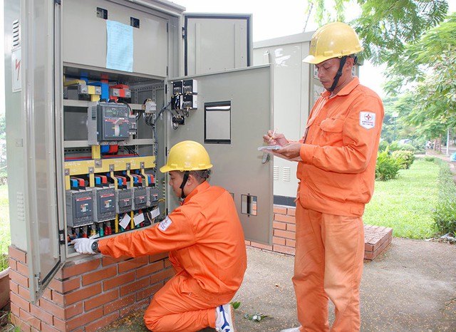 Hà Nội tăng cường cảnh báo, phòng ngừa nguy cơ mất an toàn điện- Ảnh 1.