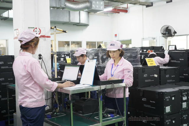 Thị trường nội địa tiếp tục là 'bệ đỡ' cho tăng trưởng kinh tế Thủ đô- Ảnh 2.