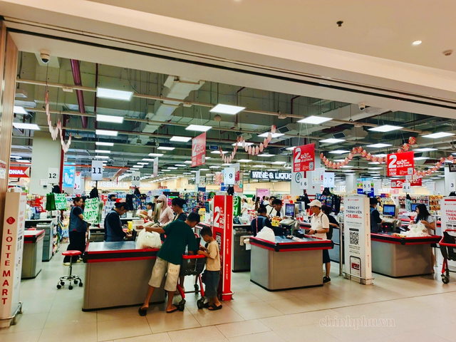 Thị trường nội địa tiếp tục là 'bệ đỡ' cho tăng trưởng kinh tế Thủ đô- Ảnh 1.