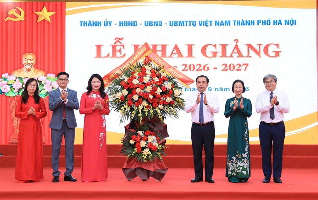 Ngành giáo dục Thủ đô hân hoan bước vào năm học mới- Ảnh 2.