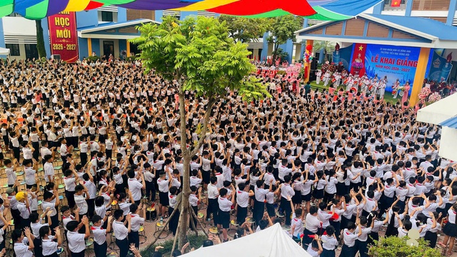 Ngành giáo dục Thủ đô hân hoan bước vào năm học mới- Ảnh 8.