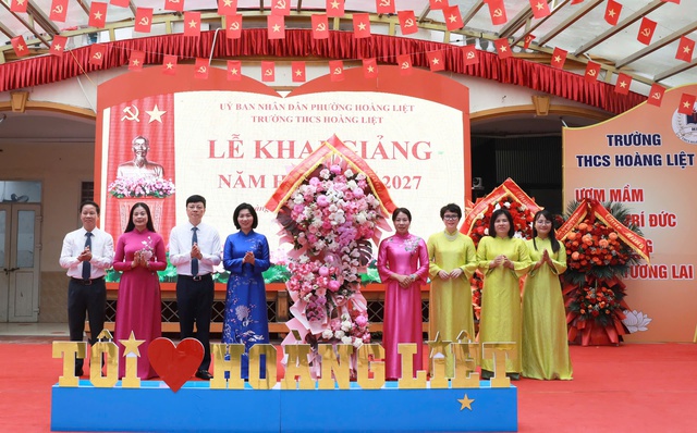 Ngành giáo dục Thủ đô hân hoan bước vào năm học mới- Ảnh 5.
