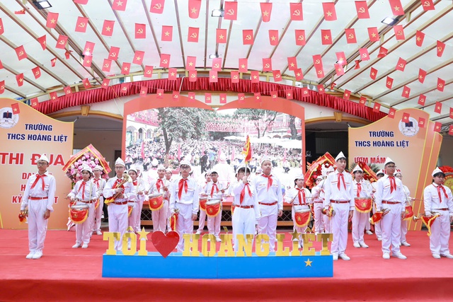 Tiếng trống khai trường trên khắp Thủ đô - Khát vọng đổi mới và nâng cao chất lượng dạy, học- Ảnh 10.