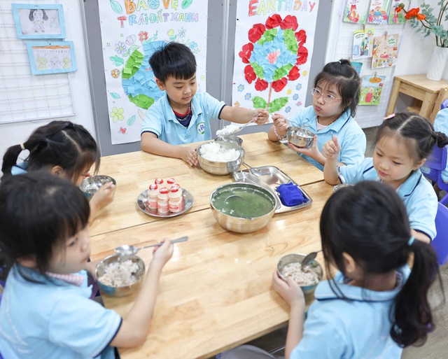 Hà Nội sẽ tiến hành rà soát toàn bộ phương án và điều kiện tổ chức bán trú- Ảnh 1.