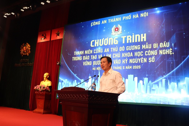 Nâng cao nhận thức cho thế hệ trẻ Công an Thủ đô về vai trò then chốt của KHCN- Ảnh 2. Nâng cao nhận thức cho thế hệ trẻ Công an Thủ đô về vai trò then chốt của KHCN- Ảnh 2.