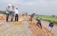 Cắm biển ranh giới đ&#234; điều khi s&#225;p nhập c&#225;c x&#227;, phường