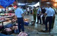 C&#244;ng an H&#224; Nội triệt ph&#225; đường d&#226;y giết mổ ti&#234;u thụ thịt bệnh ra thị trường