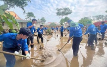 Phát huy sức trẻ, thanh niên Thủ đô làm sạch môi trường sau bão số 3