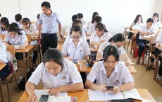 H&#224; Nội y&#234;u cầu học sinh kh&#244;ng sử dụng điện thoại trong lớp