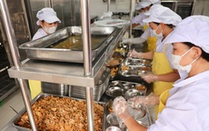 Hà Nội kiểm tra việc tổ chức bữa ăn bán trú cho học sinh
