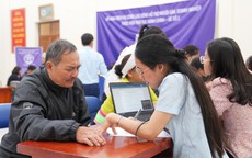 Đưa ‘dịch vụ c&#244;ng lưu động’ đến phục vụ đồng b&#224;o d&#226;n tộc thiểu số