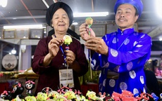 L&#224;ng nghề t&#242; he chuyển m&#236;nh nhờ thương mại điện tử