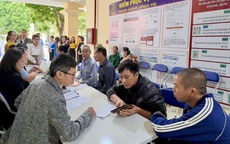 H&#224; Nội th&#237; điểm 15 ng&#224;y giải quyết thủ tục h&#224;nh ch&#237;nh phi địa giới