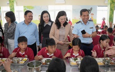 N&#226;ng cao chất lượng c&#244;ng t&#225;c tổ chức bữa ăn b&#225;n tr&#250; cho học sinh