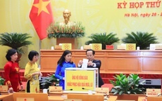 HĐND TP. H&#224; Nội ủng hộ đồng b&#224;o miền Trung, T&#226;y Nguy&#234;n khắc phục hậu quả mưa lũ