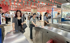 Tuyến metro C&#225;t Linh-H&#224; Đ&#244;ng chuyển thẻ v&#233; mới từ 18/11