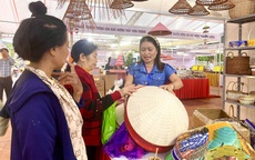 Khai mạc Triển l&#227;m c&#225;c sản phẩm thủ c&#244;ng mỹ nghệ mới-l&#224;ng nghề Phượng Dực năm 2025