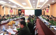 Quản l&#253; xuất nhập cảnh, quản l&#253; cư tr&#250; v&#224; hoạt động của người nước ngo&#224;i tại H&#224; Nội