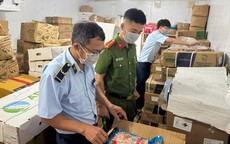 Kh&#244;ng khoan nhượng với h&#224;ng giả, vi phạm an to&#224;n thực phẩm