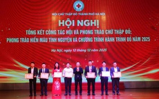 Khen thưởng c&#225;c tập thể, c&#225; nh&#226;n c&#243; th&#224;nh t&#237;ch trong c&#244;ng t&#225;c Hội v&#224; phong tr&#224;o hiến m&#225;u