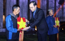 &#39;H&#224;nh tr&#236;nh bất tử - Từ K&#253; ức đến Kh&#225;t vọng&#39;