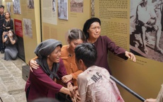 Trưng bày chuyên đề 'Bút sắc, lòng son'