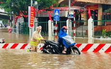 Công an Hà Nội huy động lực lượng bảo đảm giao thông trong cơn bão số 5