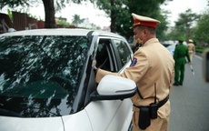 Hà Nội xử phạt nhiều tài xế xe taxi và xe khách vi phạm nồng độ cồn