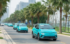 Hà Nội chuyển đổi phương tiện taxi sử dụng nhiên liệu hóa thạch sang sử dụng điện, năng lượng xanh