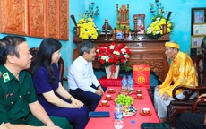 Chủ tịch UBND TP. Hà Nội Vũ Đại Thắng thăm, tặng quà gia đình chính sách, người có công
