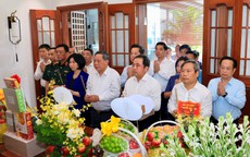 Lãnh đạo TP. Hà Nội dâng hương tưởng nhớ cố Tổng Bí thư Nguyễn Phú Trọng