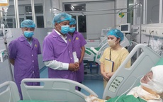 Sở Y tế thăm, động viên và trao hỗ trợ gia đình nạn nhân trong vụ cháy tại phường Kiến Hưng
