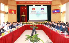 Hà Nội chia sẻ kinh nghiệm quản trị chính quyền địa phương 2 cấp với Lào