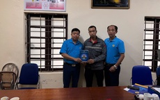 Thăm hỏi, trao hỗ trợ cho gia đình nạn nhân trong vụ cháy phường Chương Mỹ