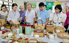 Tổ chức chấm thi Hội thi sản phẩm và tôn vinh nghệ nhân làng nghề tiêu biểu
