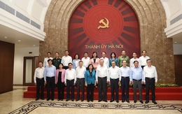 Party chief works with Standing Board of the Ha Noi Party Committee