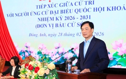 Secretary of the Ha Noi Party Committee outlines agenda at voter meeting