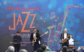 'Âm nhạc cuối tuần' - Điểm hẹn văn hóa bên Hồ Gươm