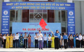 Mít tinh hưởng ứng ngày Dân số thế giới 11/7