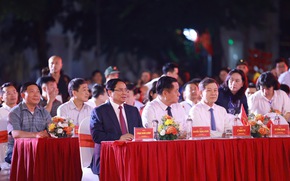 Thủ tướng Ch&#237;nh phủ Phạm Minh Ch&#237;nh dự Chương tr&#236;nh nghệ thuật đặc biệt “H&#224; Nội - Từ m&#249;a thu lịch sử năm 1945”