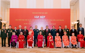H&#224; Nội gặp mặt, tri &#226;n Mẹ Việt Nam Anh h&#249;ng, Người c&#243; c&#244;ng với c&#225;ch mạng