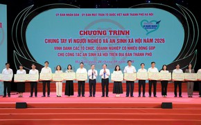 Hà Nội huy động hơn 77 tỷ đồng ủng hộ Quỹ 'Vì người nghèo' và an sinh xã hội